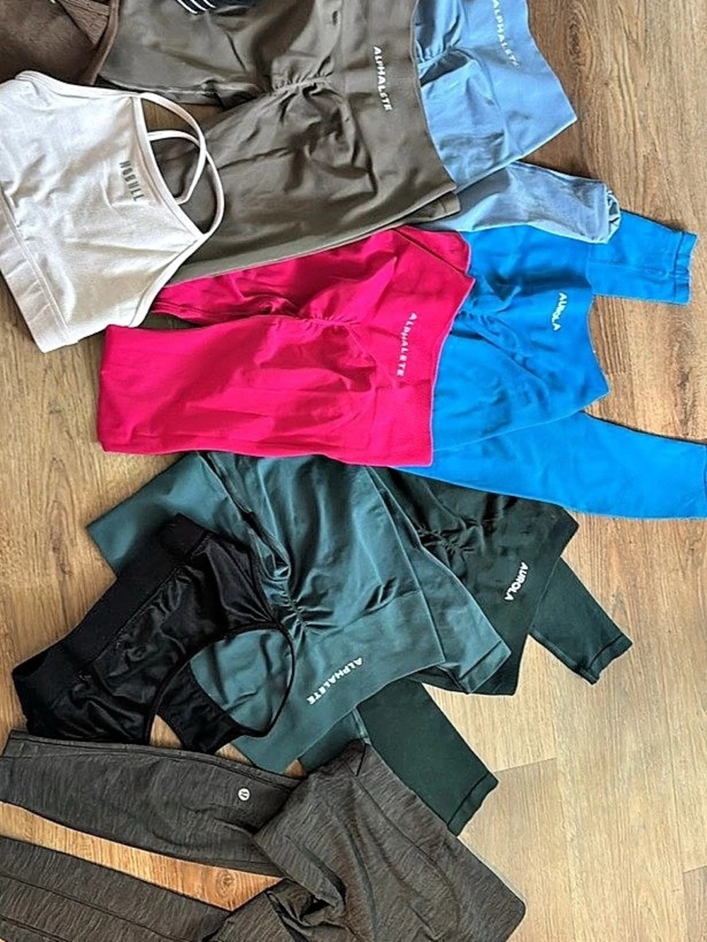 Alphalete/ Aurola/ Lululemon Mixed Athletic pieces